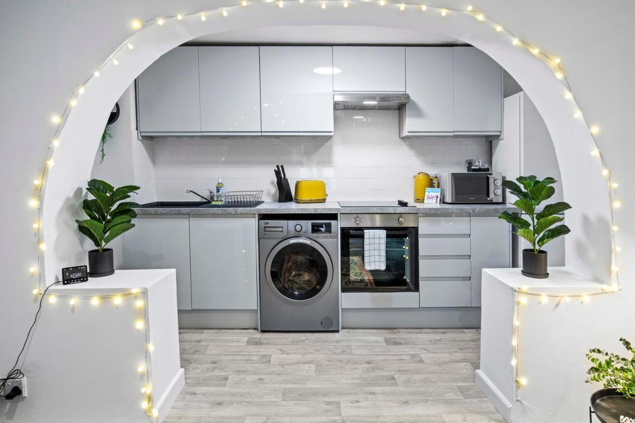 Queens Apartment - By My Getaways - Free Parking For One Car Brighton Luaran gambar