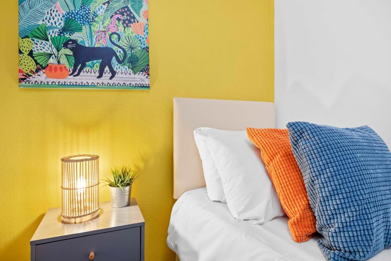 Queens Apartment - By My Getaways - Free Parking For One Car Brighton Luaran gambar